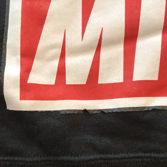 Miley Cyrus black sweatshirt - Picture 4 of 4